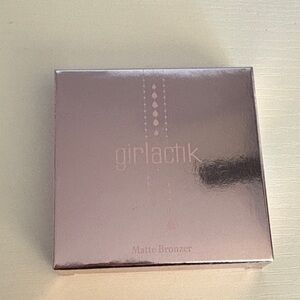 Girlactik Matte Bronzer - Tan